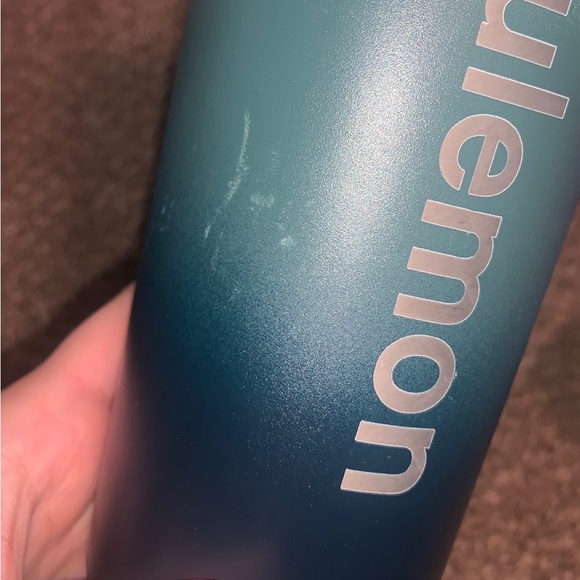 BRAND NEW LULULEMON WATERBOTTLES - Picture 4 of 4